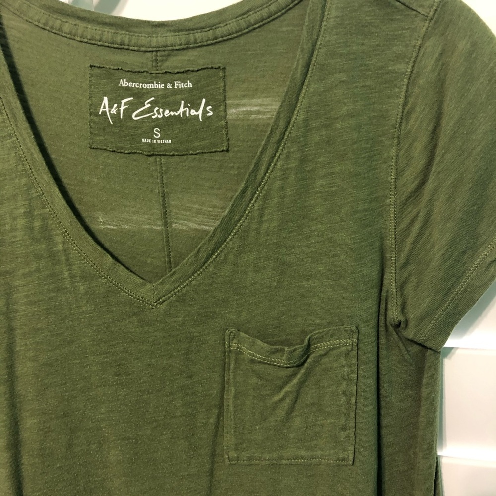 A&F green tee - Picture 3 of 5